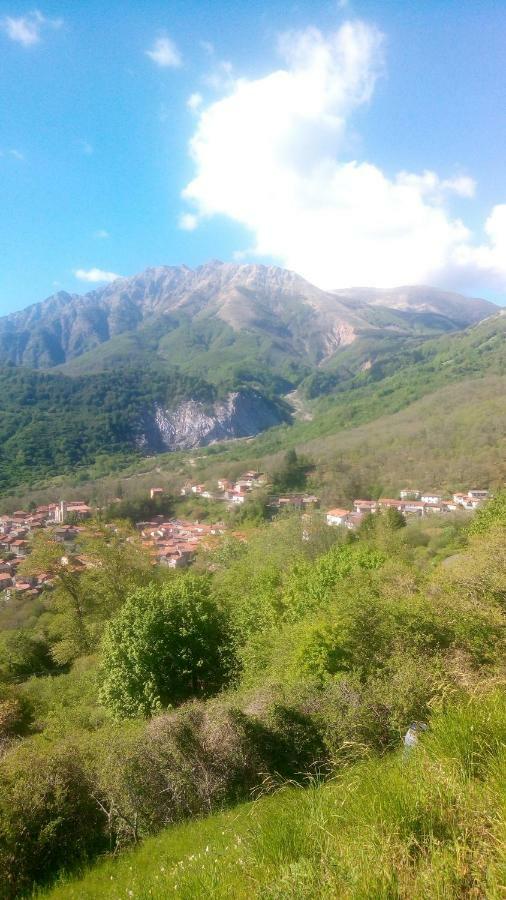 B&B La Bredia Fivizzano Exterior photo